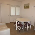 Marina 3 2 Bagni Solo Per Famiglie Piazza Nember Apartment