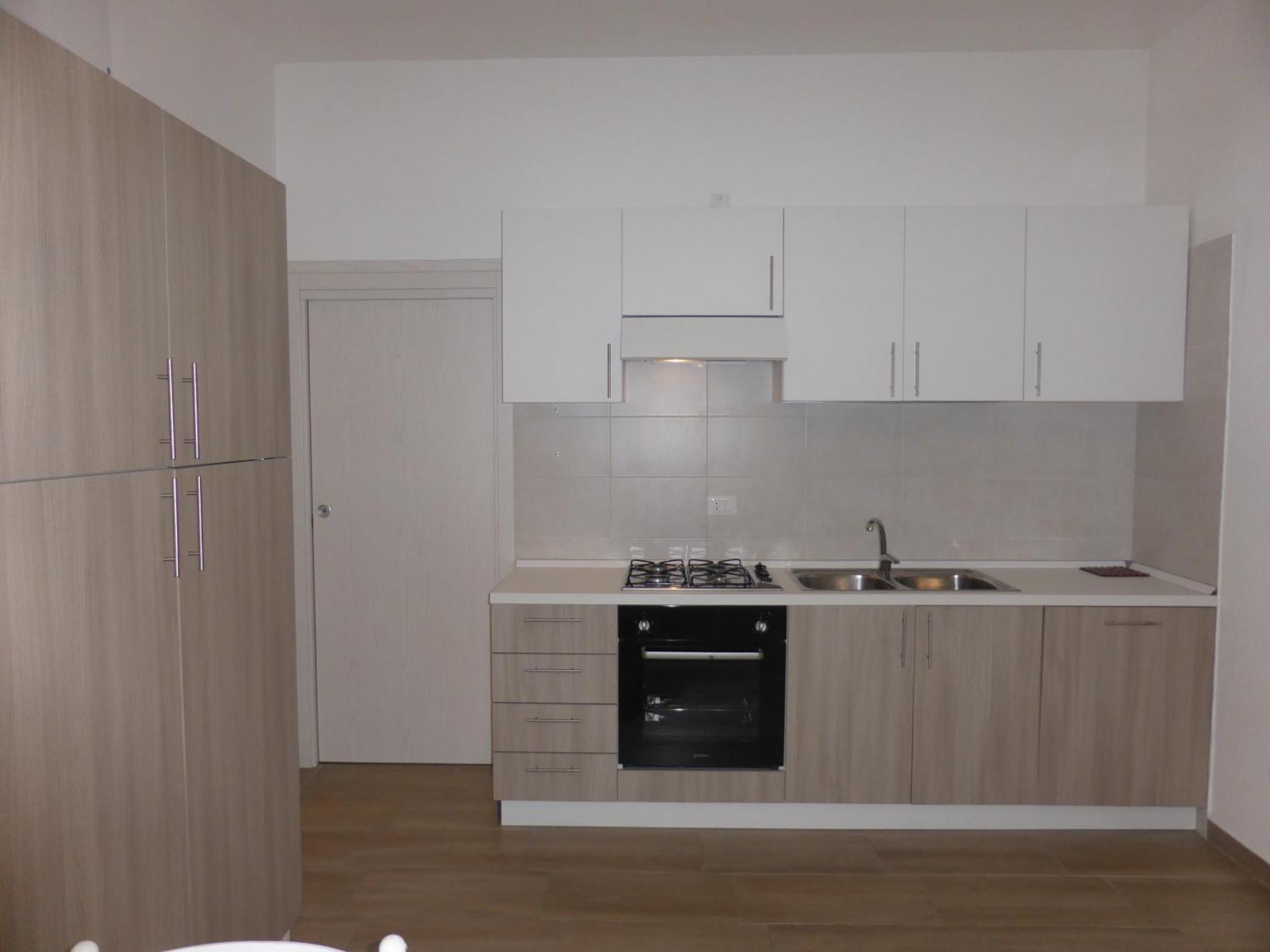 Appartamento Quadrilocale Zona Piazza Nember *